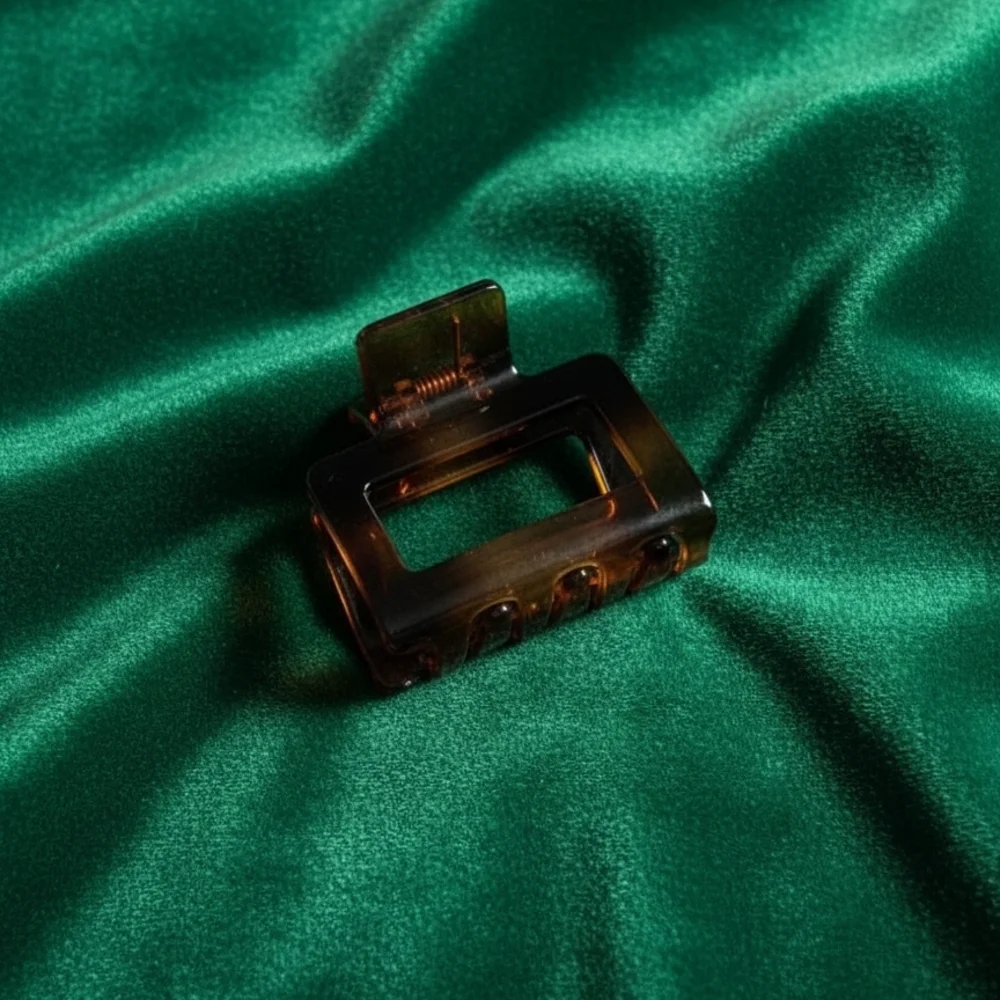 Elegant Brown Small Claw Hair Clip (New)